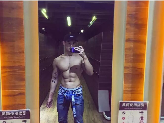 前^后^翘的痞帅长腿big筋霸，一看就很厉害的肌肉男！ - 51虹马